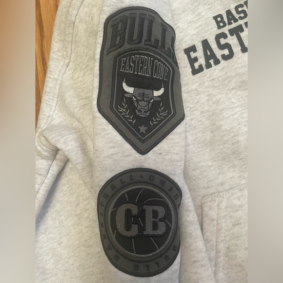 Chicago Bulls Hoodie by Josh Denzel Large - Picture 3 of 13